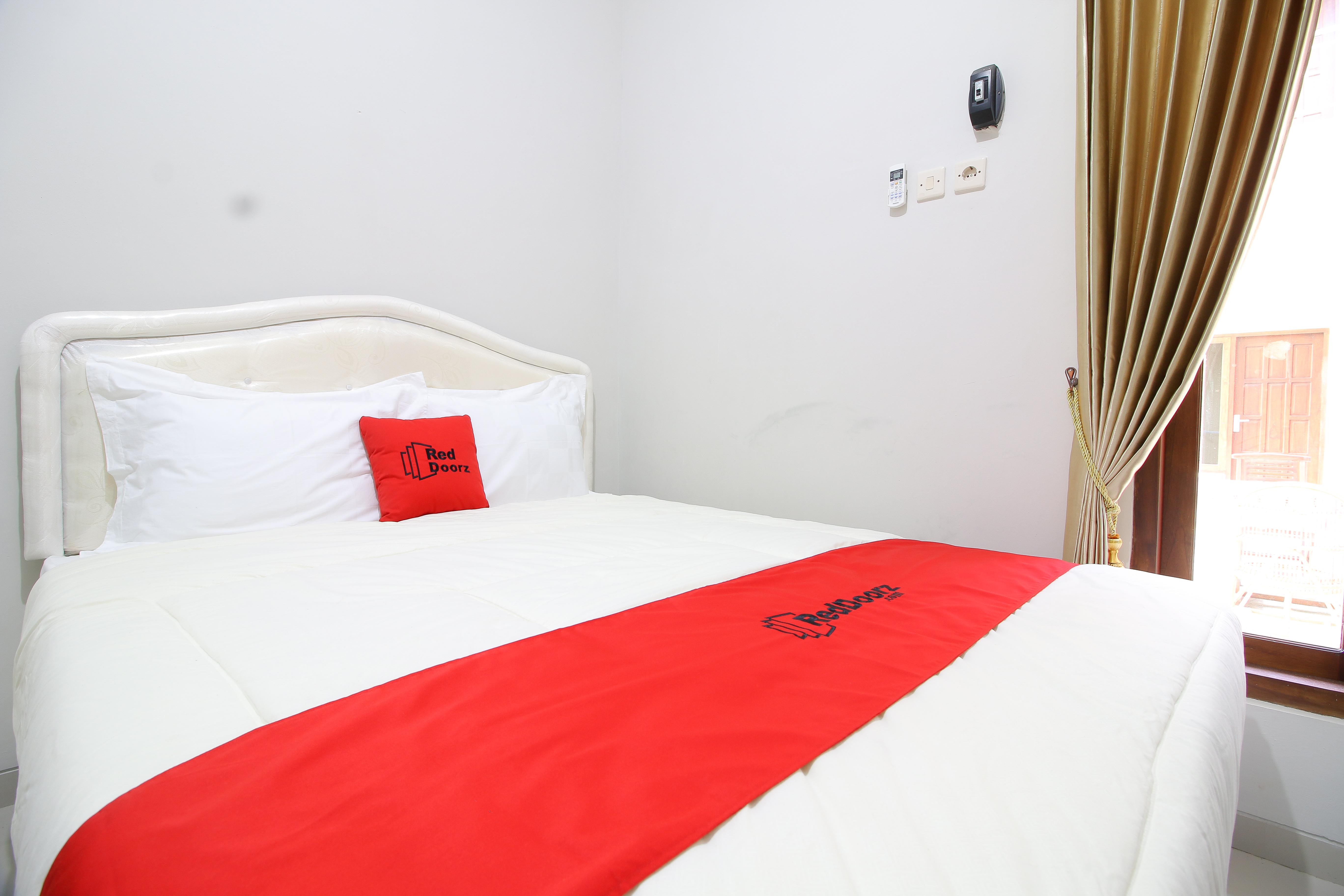 Reddoorz Plus Near Stie Ykpn Maguwo Exteriér fotografie