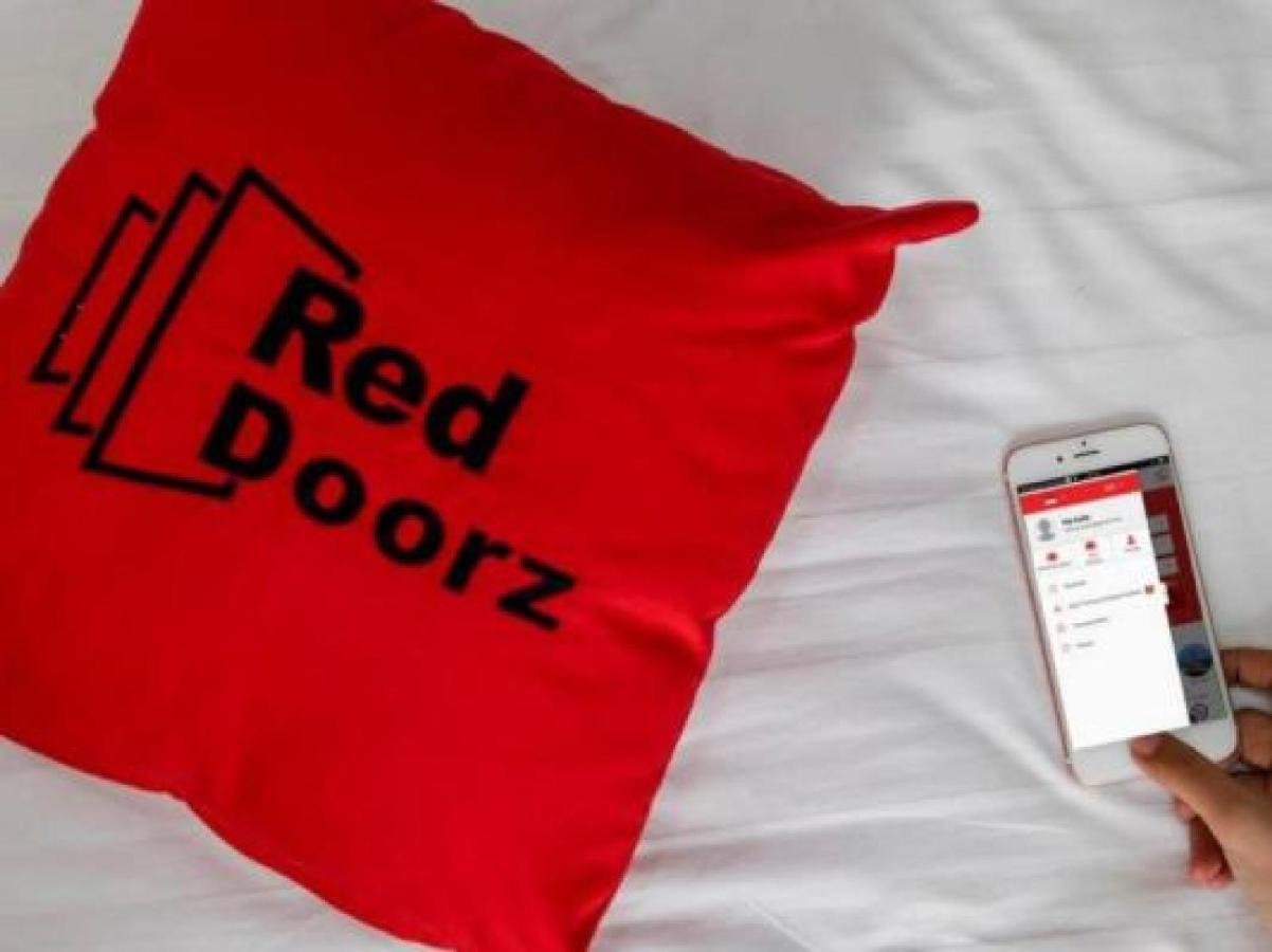 Reddoorz Plus Near Stie Ykpn Maguwo Exteriér fotografie